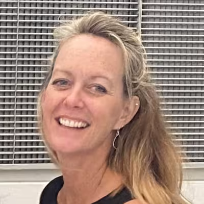 Melanie O'Neil