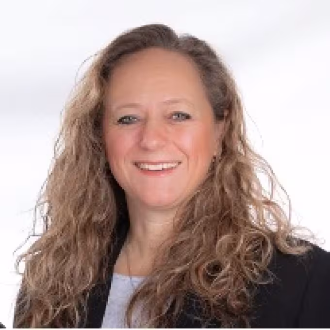 Jennifer Harrison Headshot