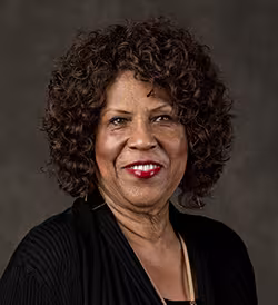 Saundra Starks